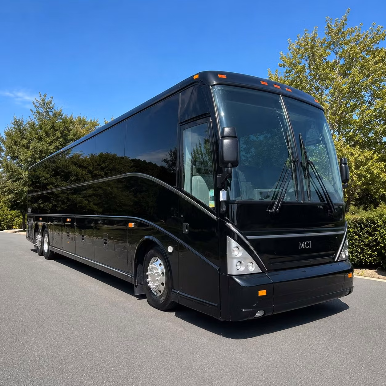 corporate and employee shuttle services for waipahu businesses